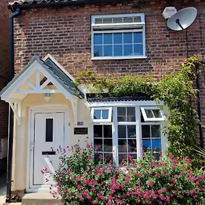  Apartment Cosy - 2 Bedroom - High End Furnishings United Kingdom